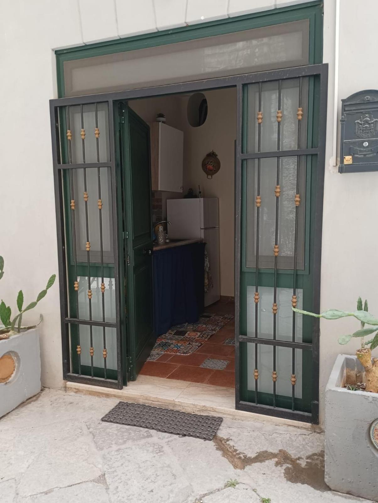 Casa Vacanza Di Via Giacalone Palermo Exterior foto